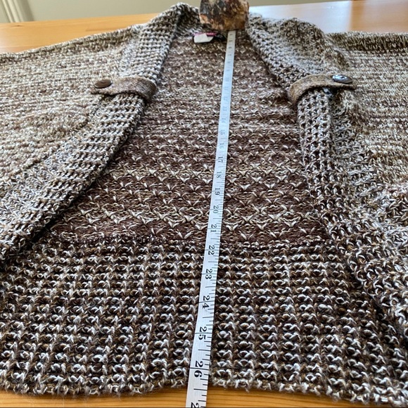 Knit Sweater Shaw - Picture 9 of 11